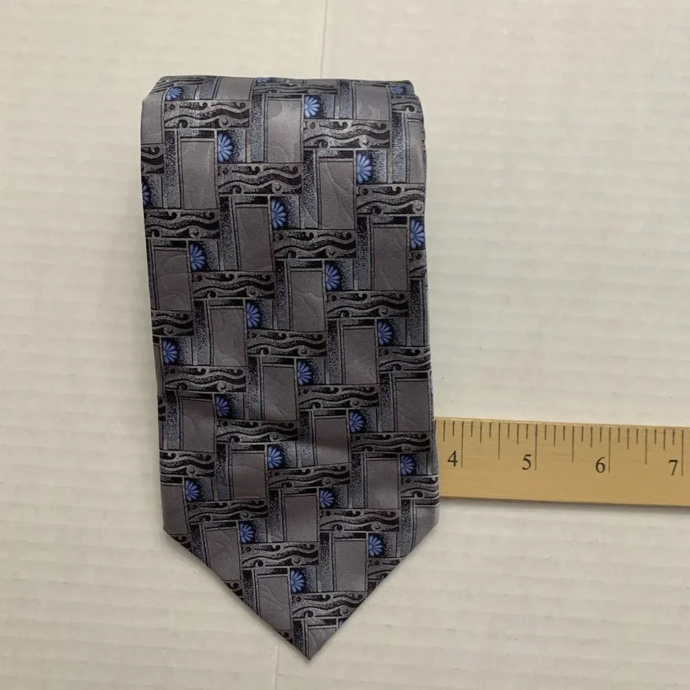 Lanvin Paris Mens Tie 100 silk Made in France Grey silver blue